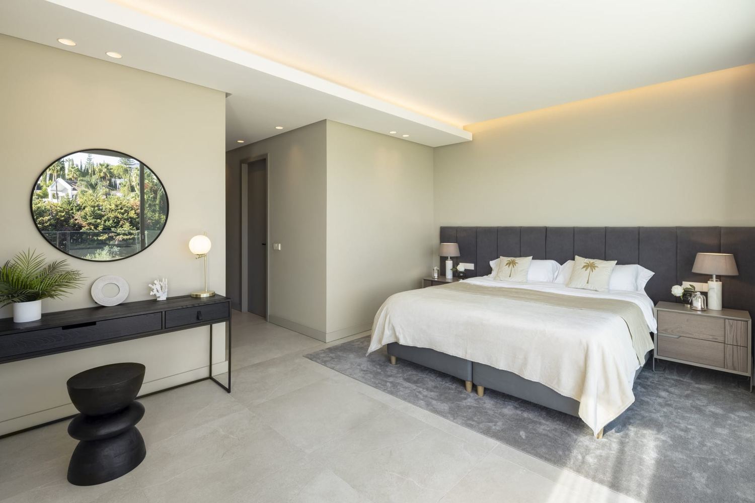 En-suite bedroom